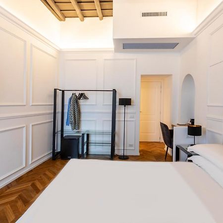 Largo Arenula Suites روما المظهر الخارجي الصورة