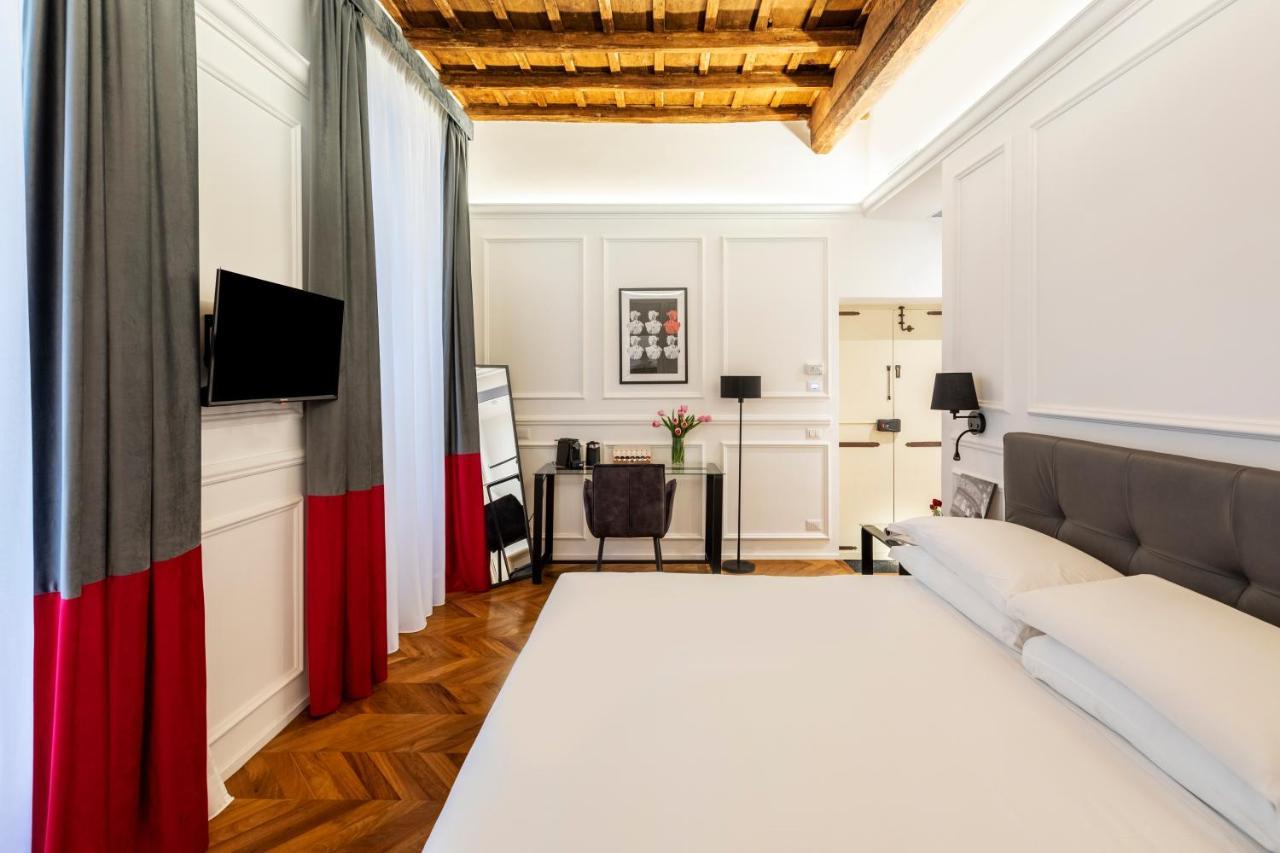 Largo Arenula Suites روما المظهر الخارجي الصورة